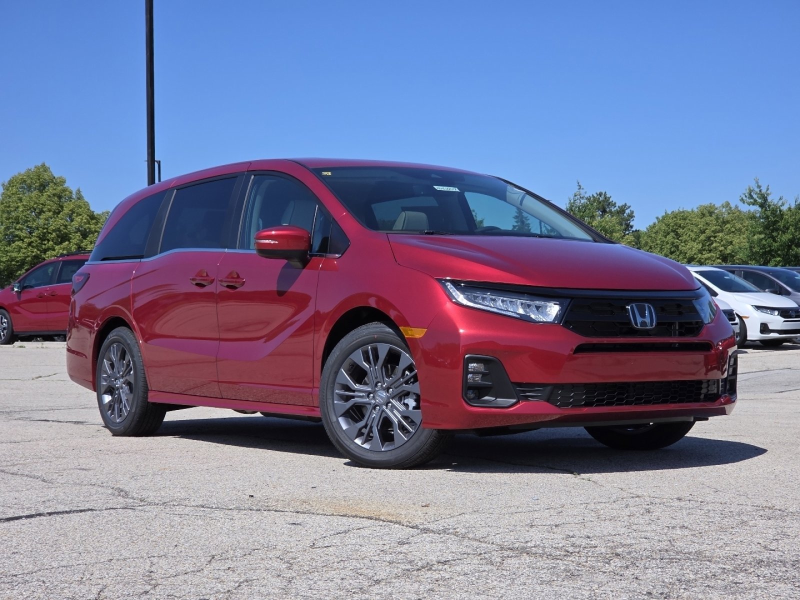 New 2026 Honda Odyssey Touring image 2