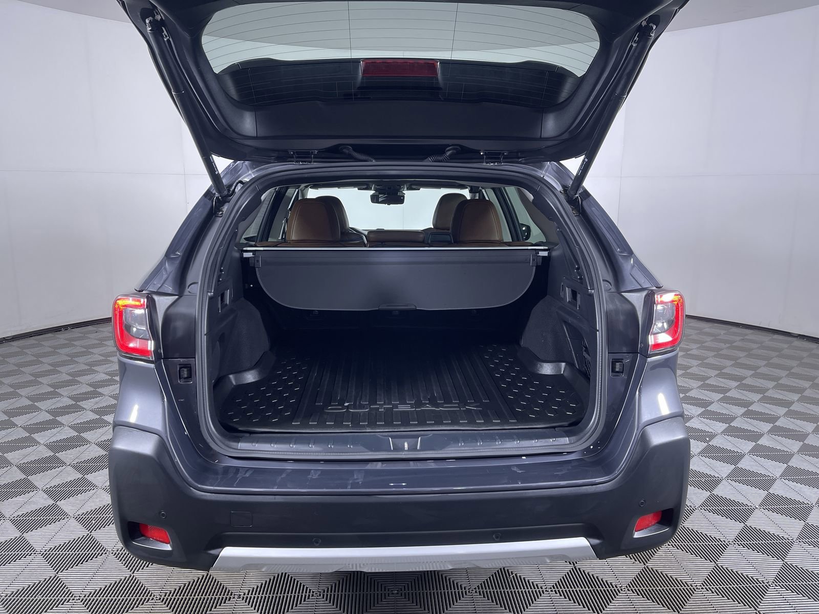 Used 2023 Subaru Outback Touring XT image 25