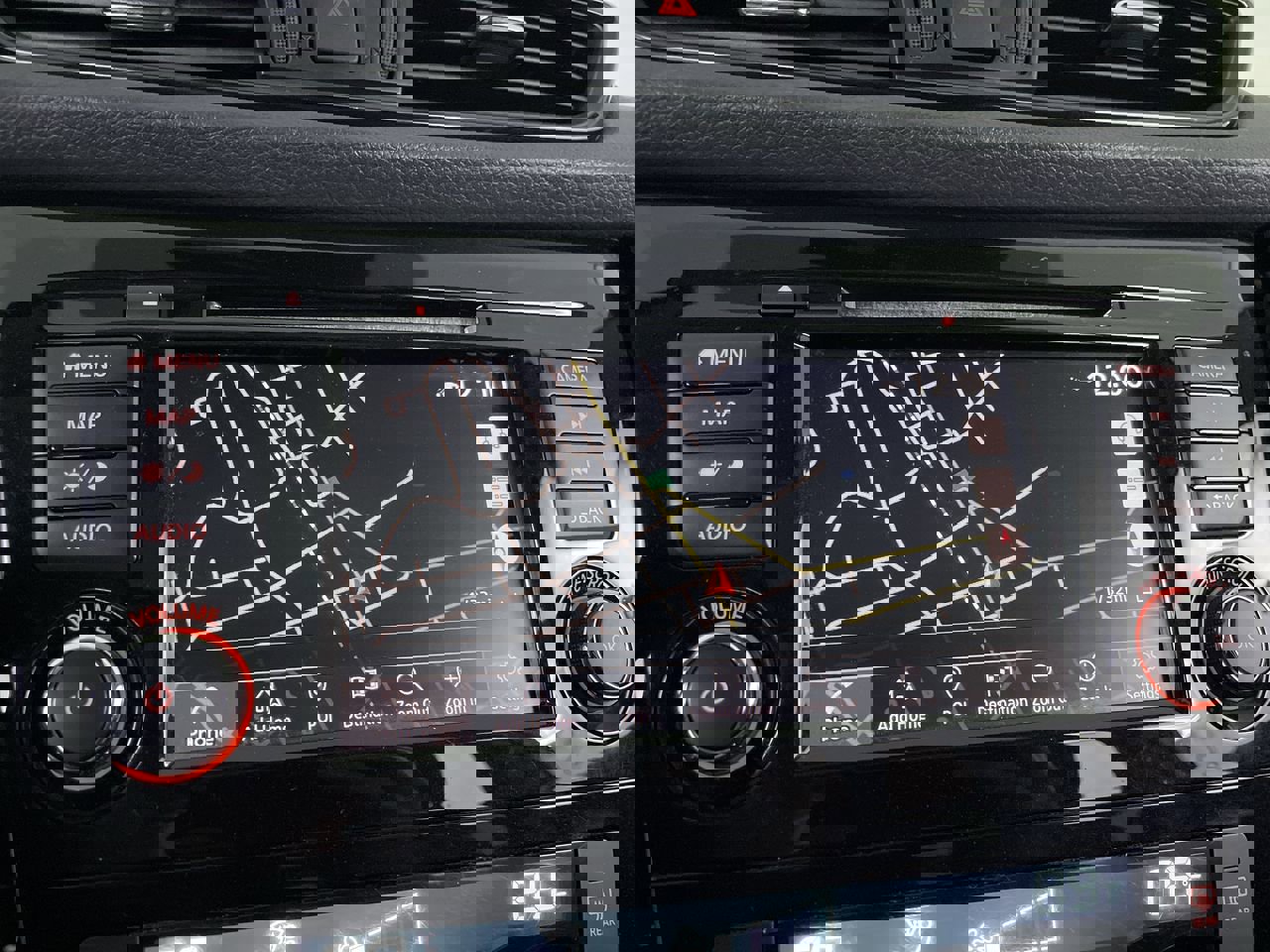 Used 2019 Nissan Rogue SL w/ Premium Package image 17