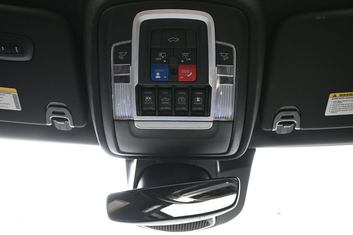 Used 2020 RAM 1500 Limited w/ Black Appearance Package AWD/4WD image 28