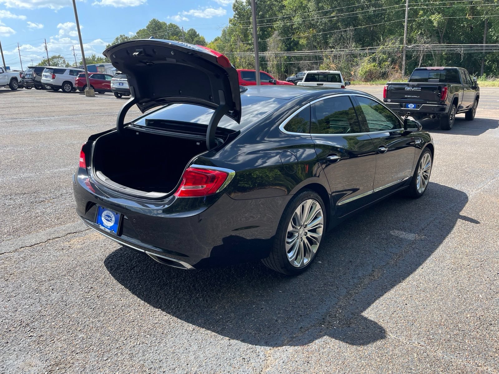Used 2017 Buick LaCrosse Essence w/ Sun and Shade Package FWD image 38
