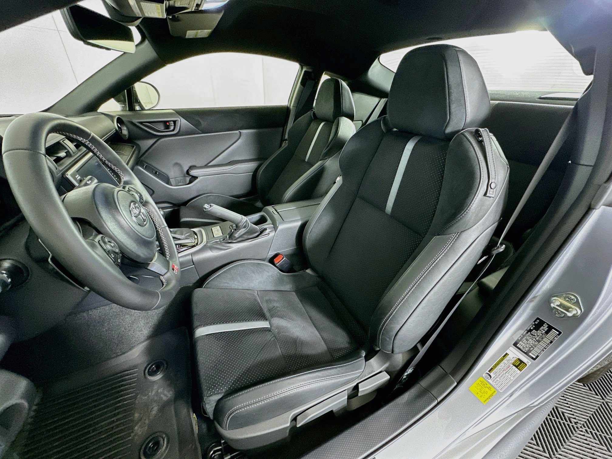 Used 2024 Toyota GR86 Premium RWD image 13