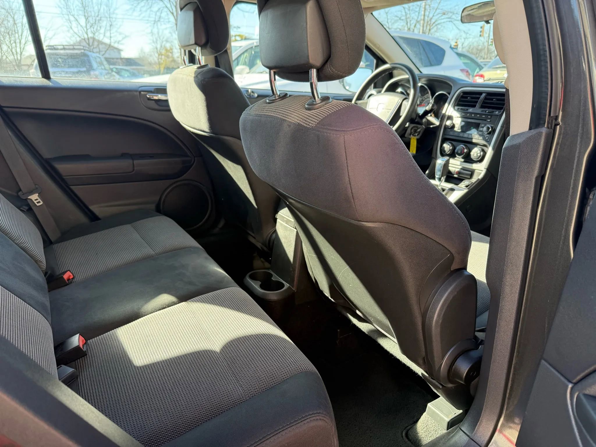 Used 2010 Dodge Caliber SXT image 11