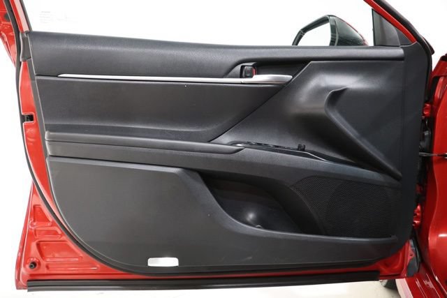 Used 2019 Toyota Camry SE FWD image 18