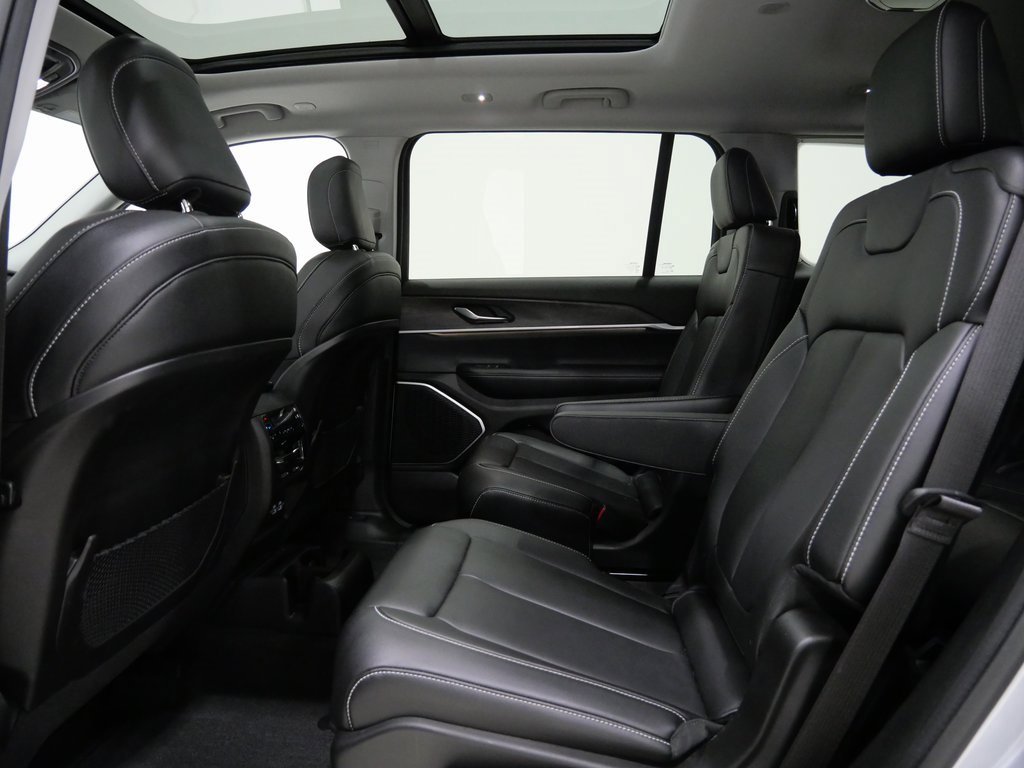 Used 2022 Jeep Grand Cherokee L Limited image 25