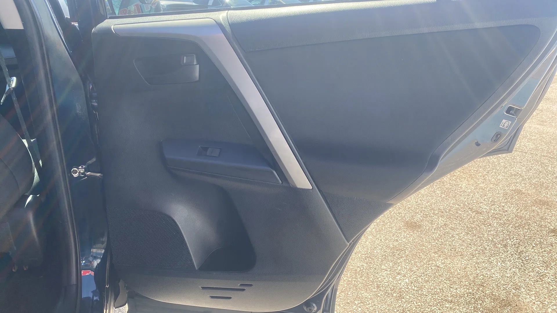 Used 2018 Toyota RAV4 LE w/ All Weather Liner Package image 17