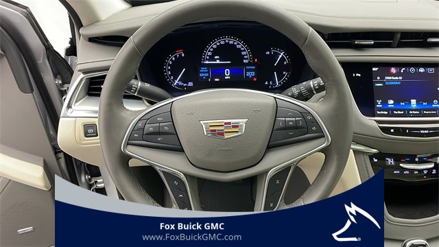 Used 2017 Cadillac XT5 Luxury w/ Driver Awareness Package image 16