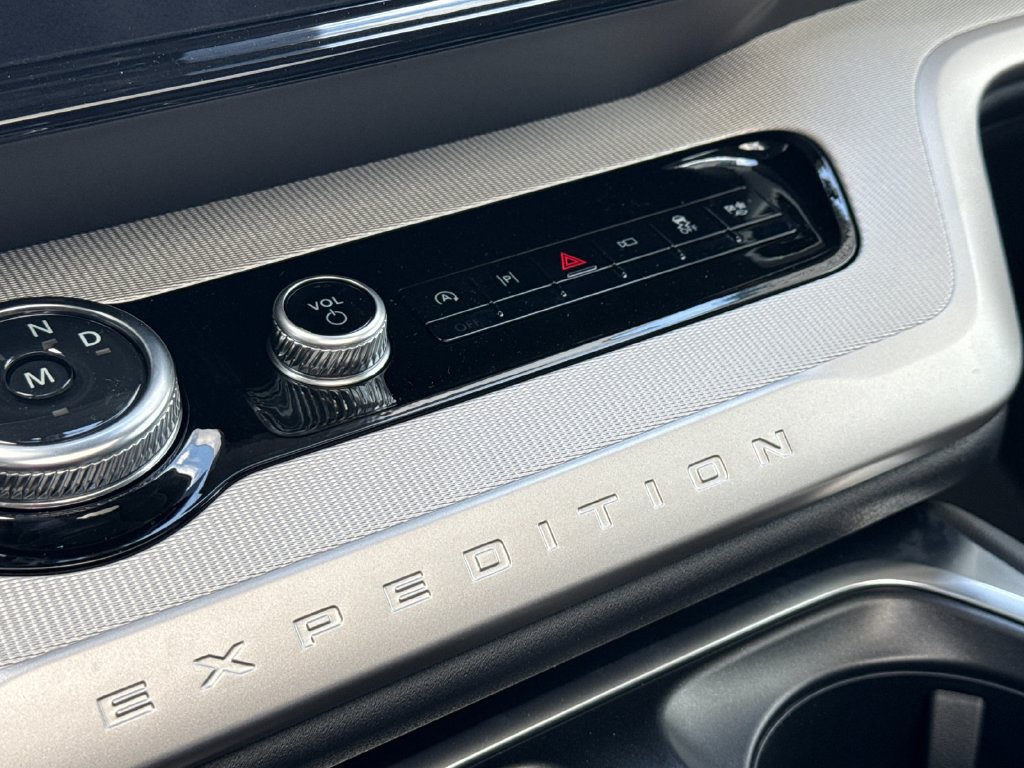 New 2027 Ford Expedition Active RWD image 21