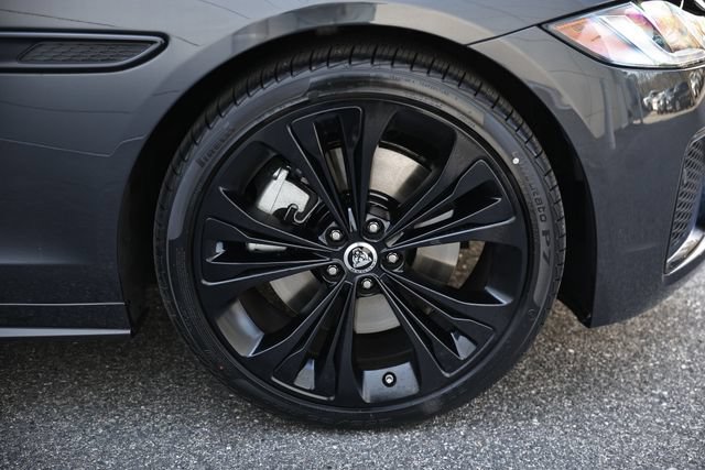 New 2024 Jaguar XF R-Dynamic SE AWD/4WD image 15