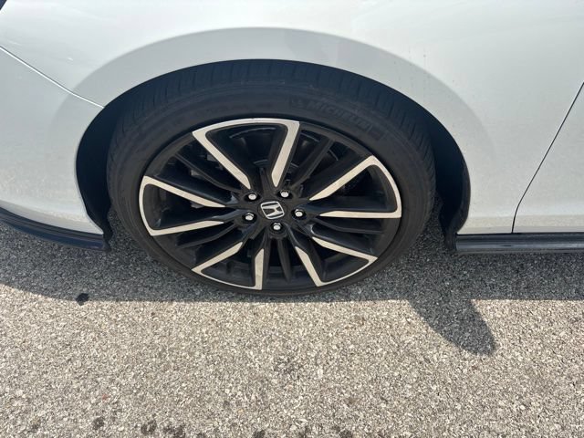 Used 2024 Honda Accord Touring image 4