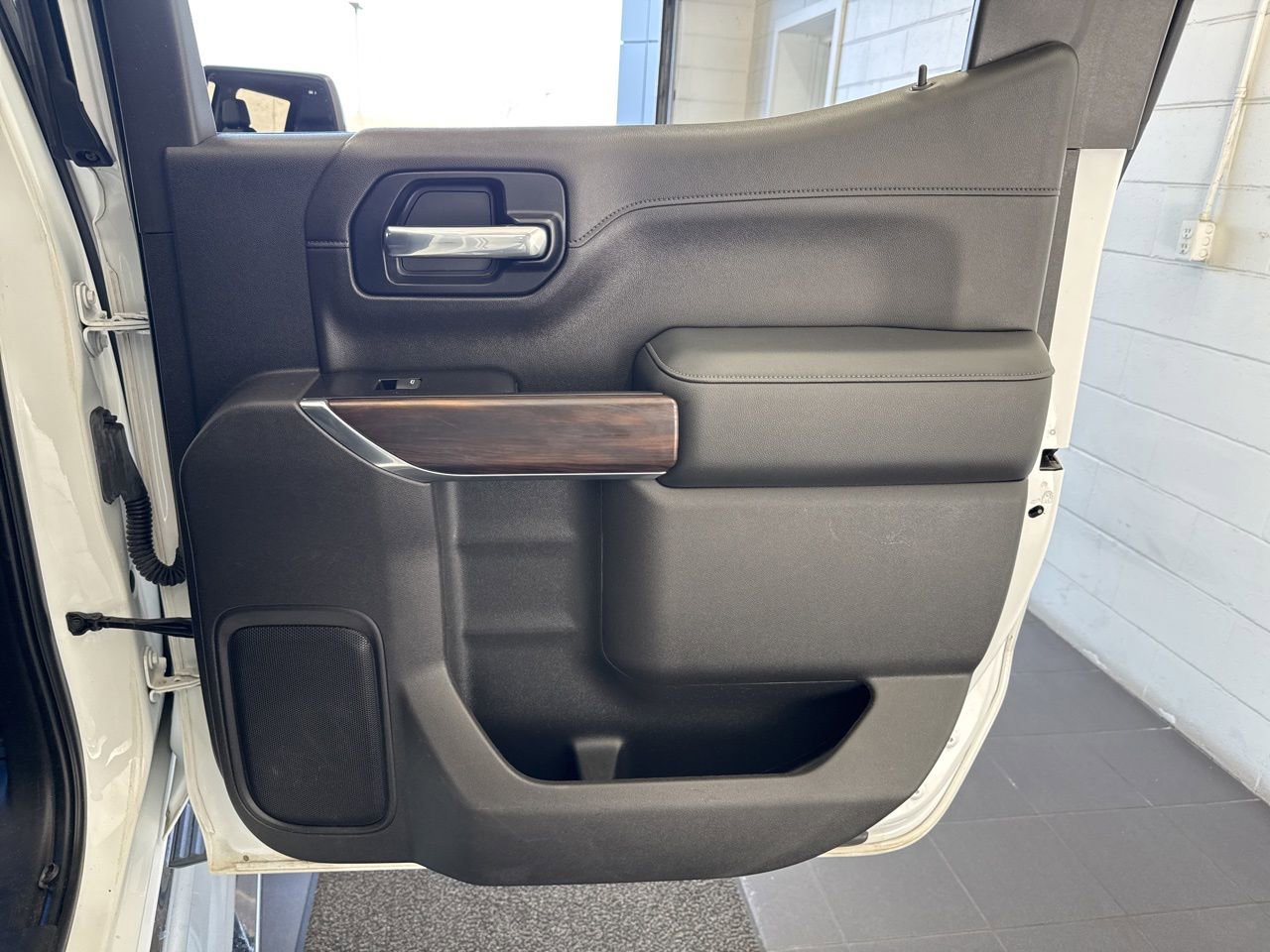 Used 2020 GMC Sierra 1500 SLT w/ SLT Premium Plus Package image 47