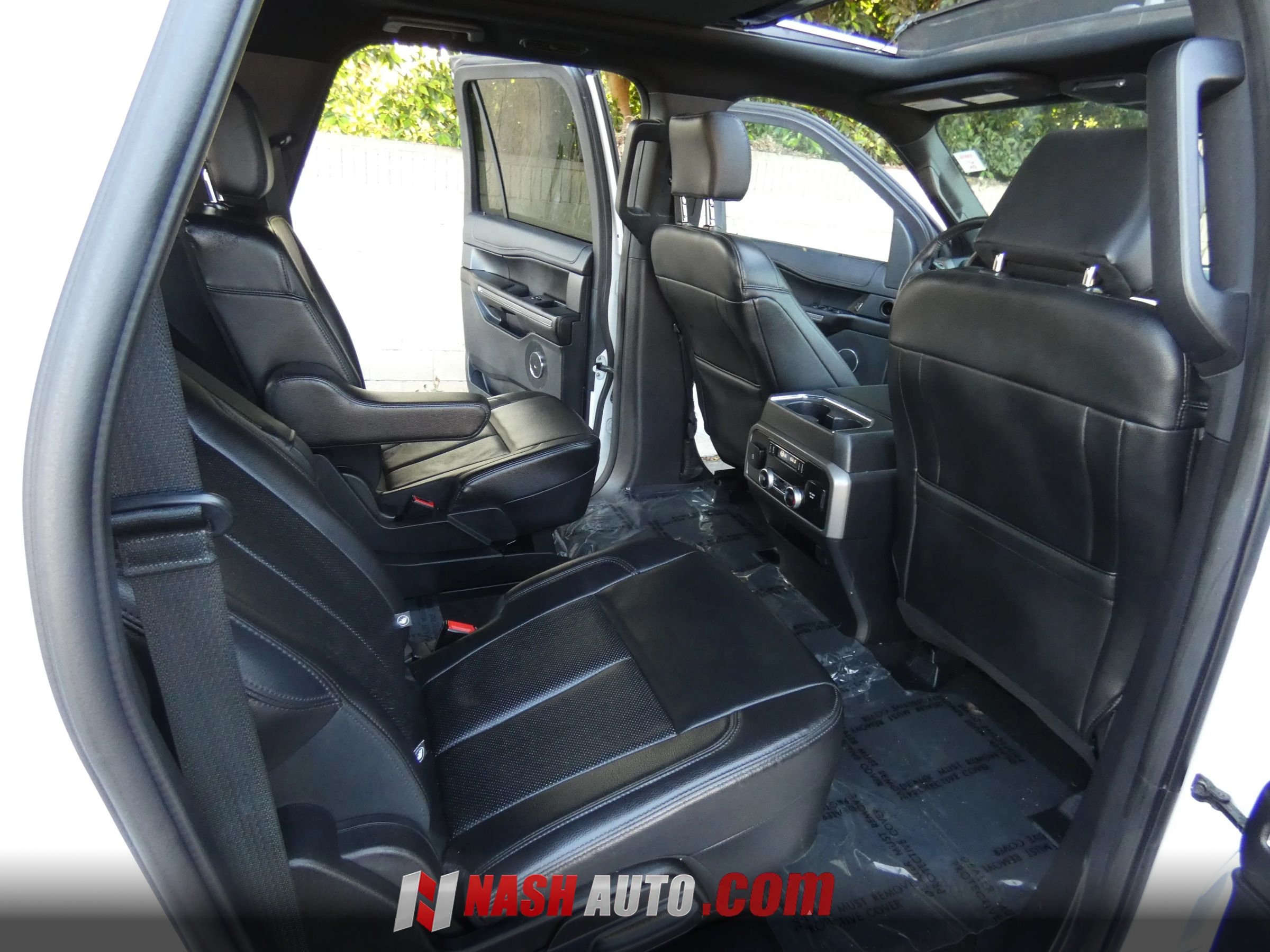 Used 2020 Ford Expedition Max XLT w/ Equipment Group 202A RWD image 27