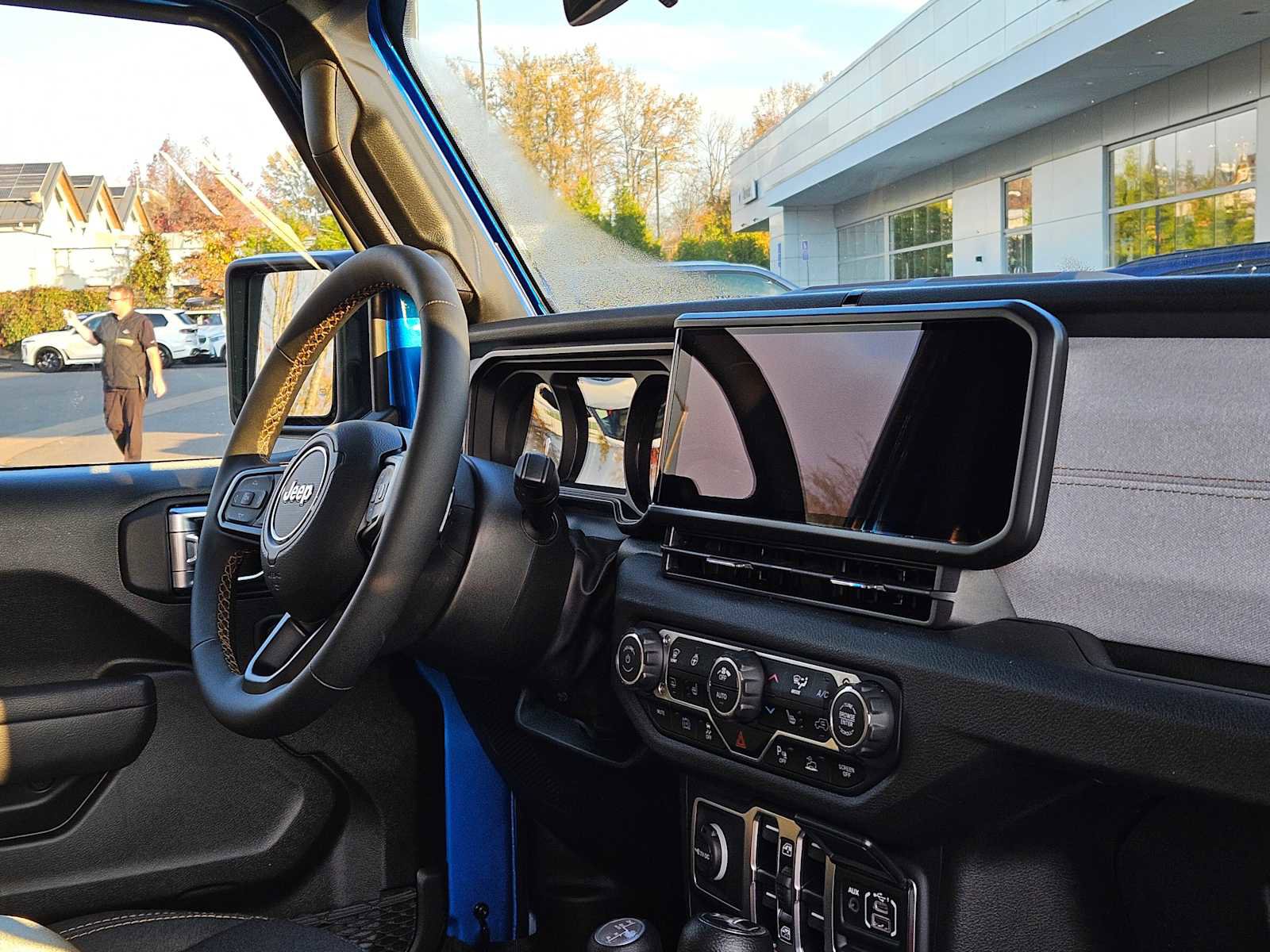 Used 2024 Jeep Wrangler Willys image 12