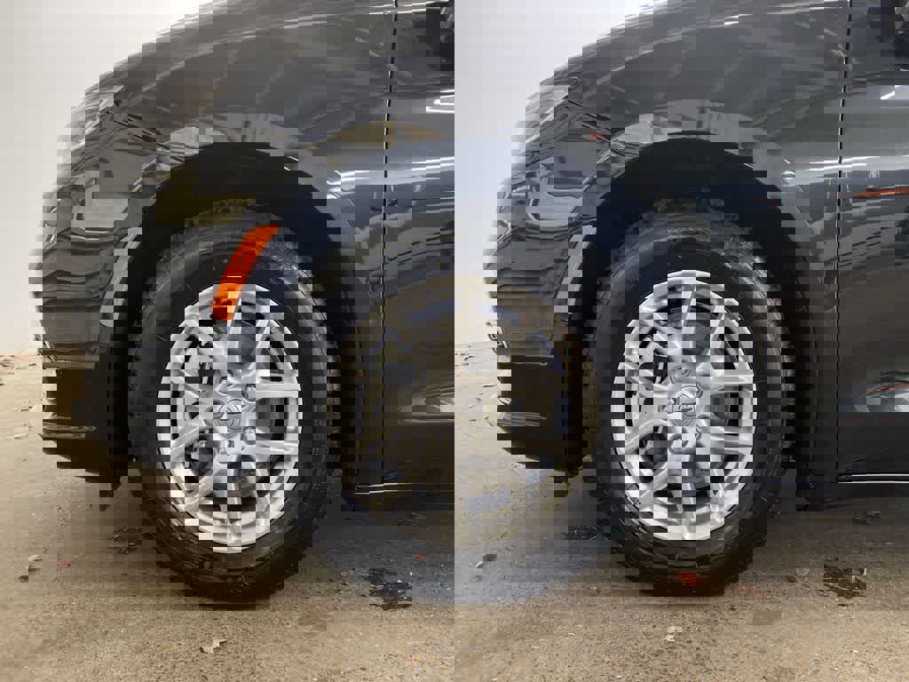 Used 2024 Chrysler Pacifica Touring-L image 11