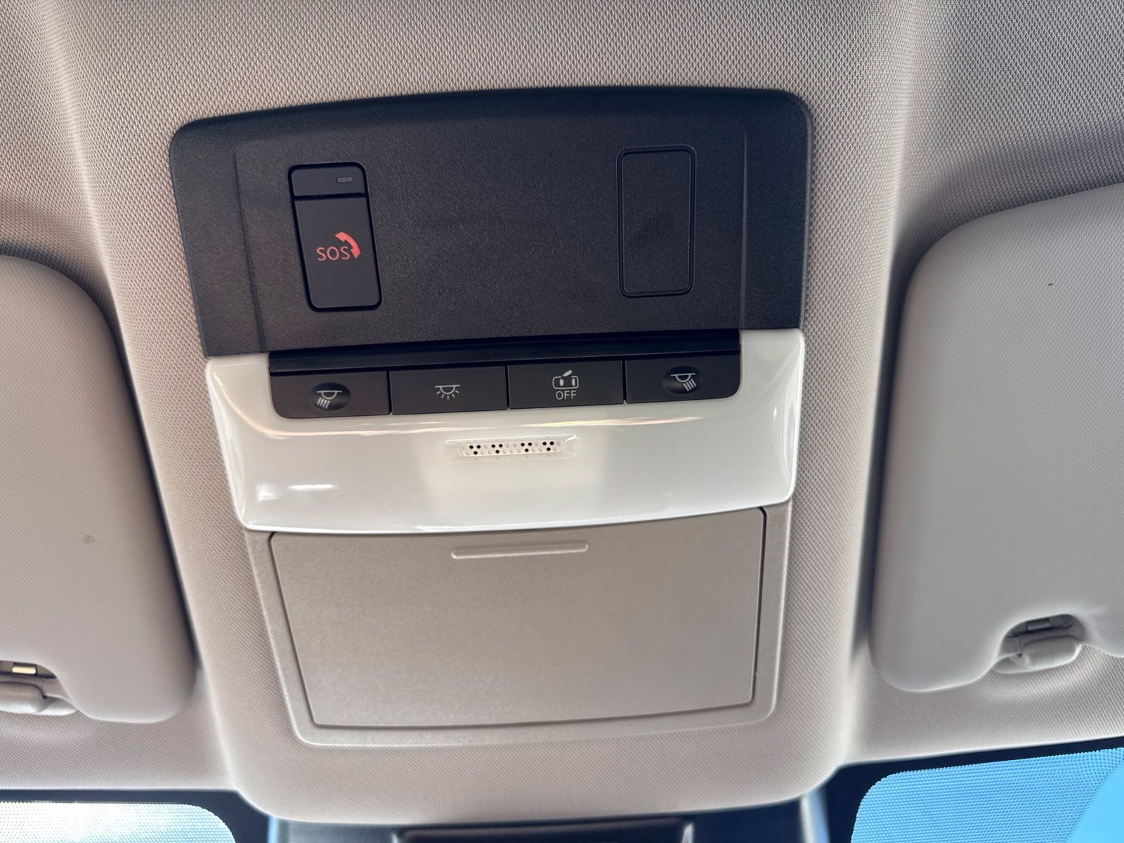 Used 2025 Nissan Rogue SV AWD/4WD image 24