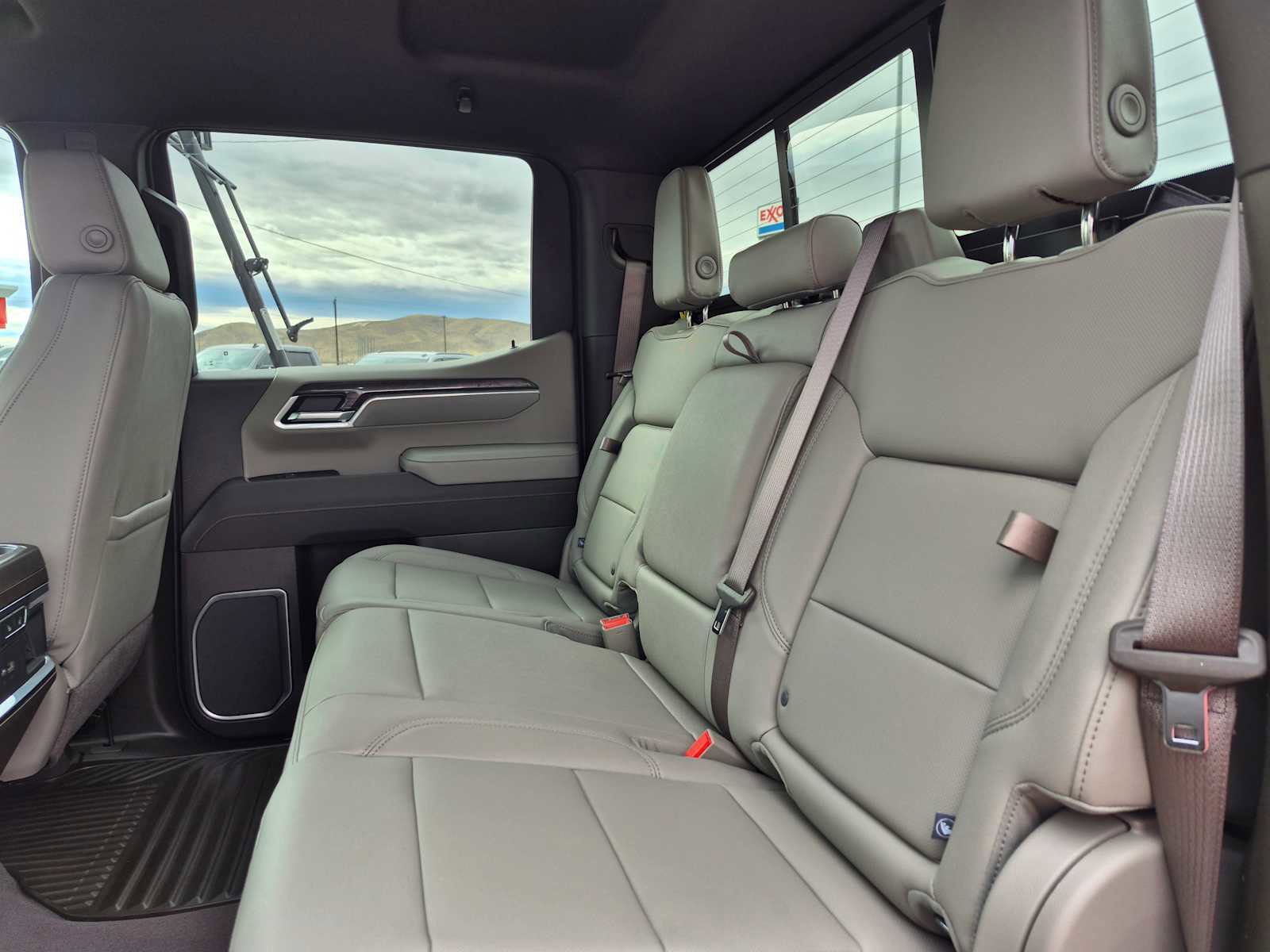 New 2026 Chevrolet Silverado 1500 LTZ w/ LTZ Convenience Package II AWD/4WD image 32