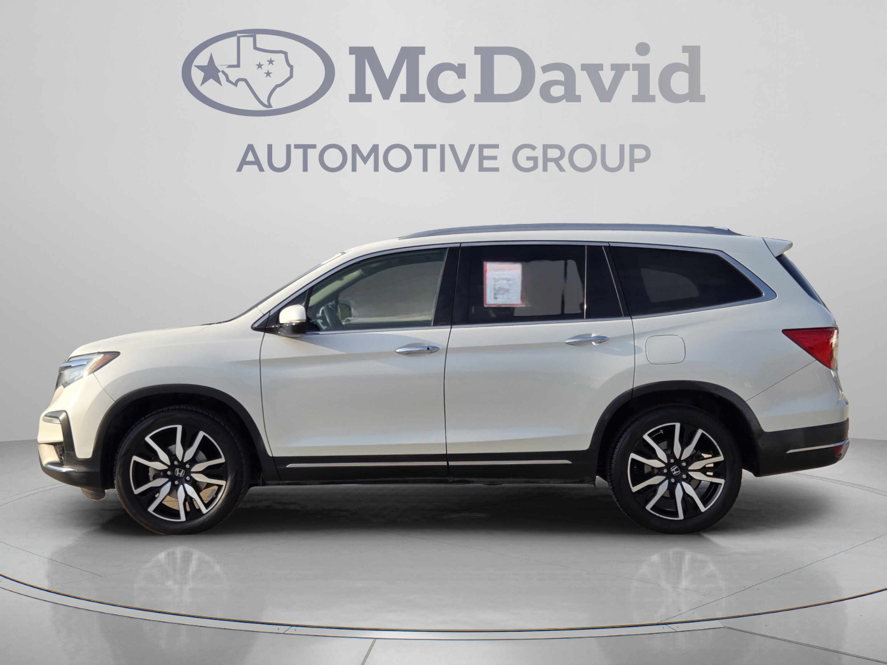 Used 2019 Honda Pilot Touring image 2