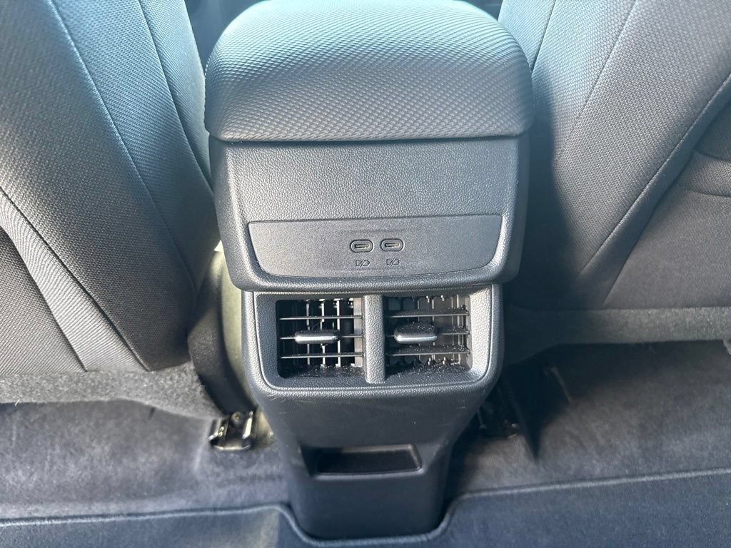 Used 2026 Chevrolet Equinox LT AWD/4WD image 14