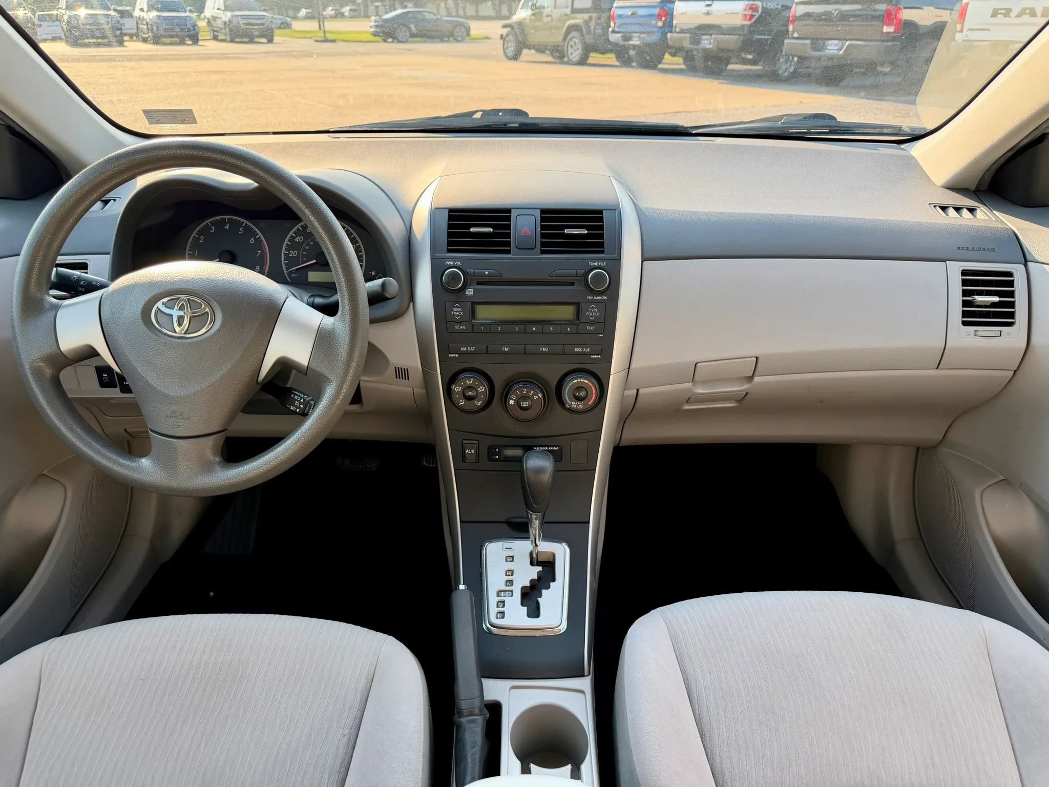 Used 2010 Toyota Corolla LE FWD image 12