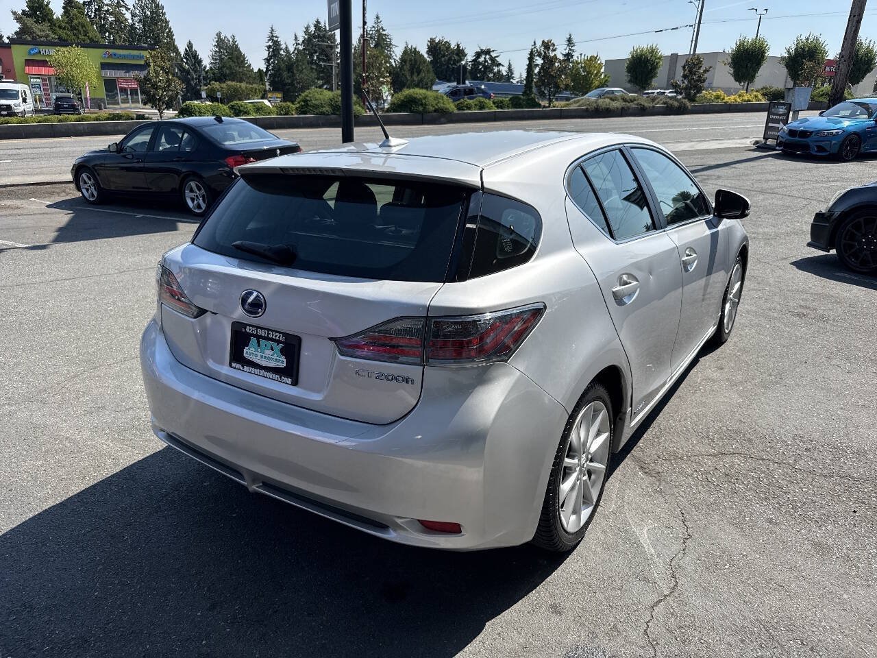 Used 2011 Lexus CT 200h Premium w/ Leather Pkg FWD image 8