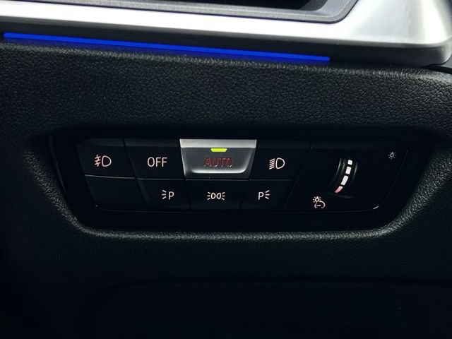 Used 2021 BMW 330i Sedan w/ M Sport Package RWD image 23