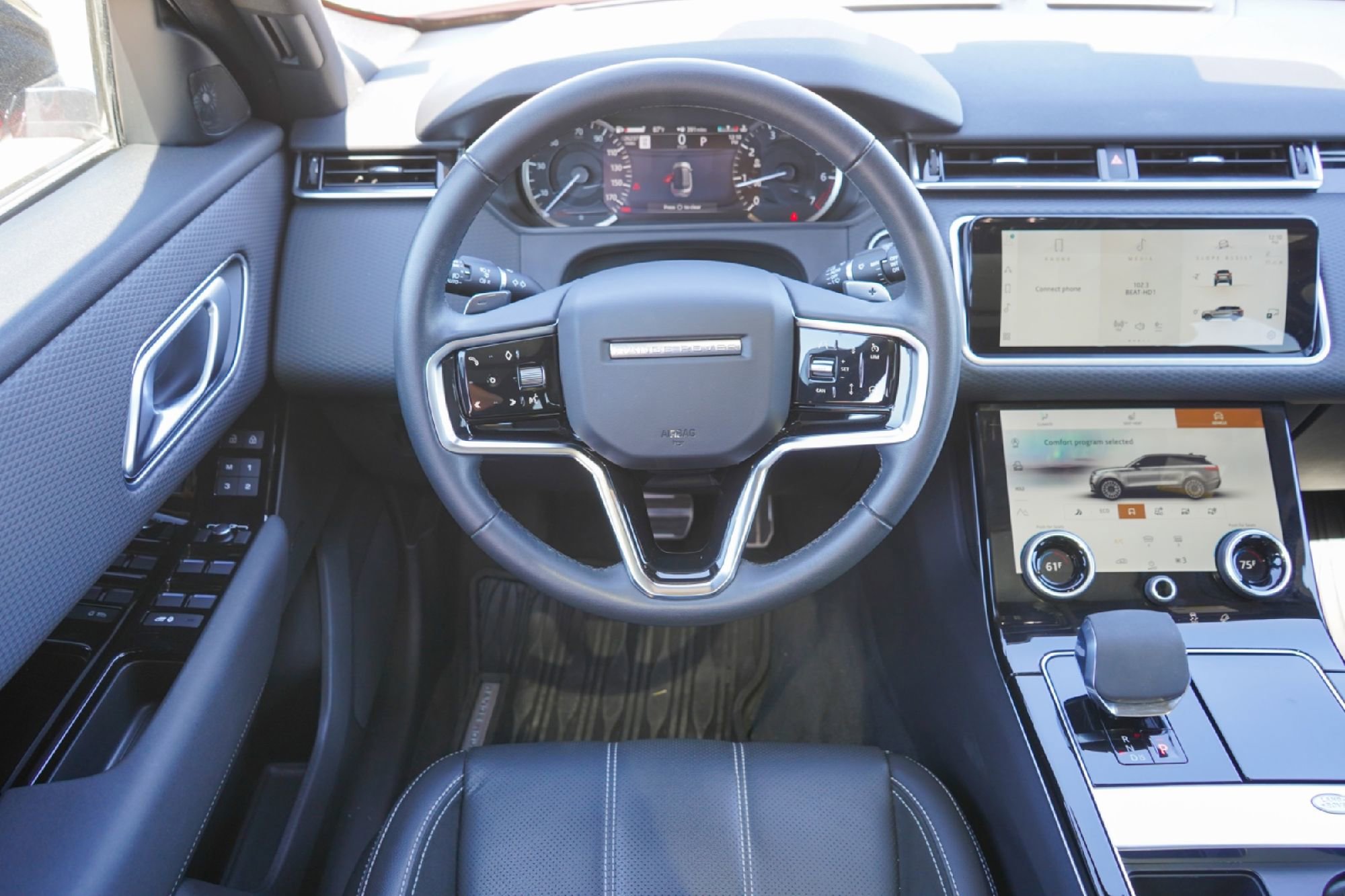 Used 2023 Land Rover Range Rover Velar R-Dynamic S image 21