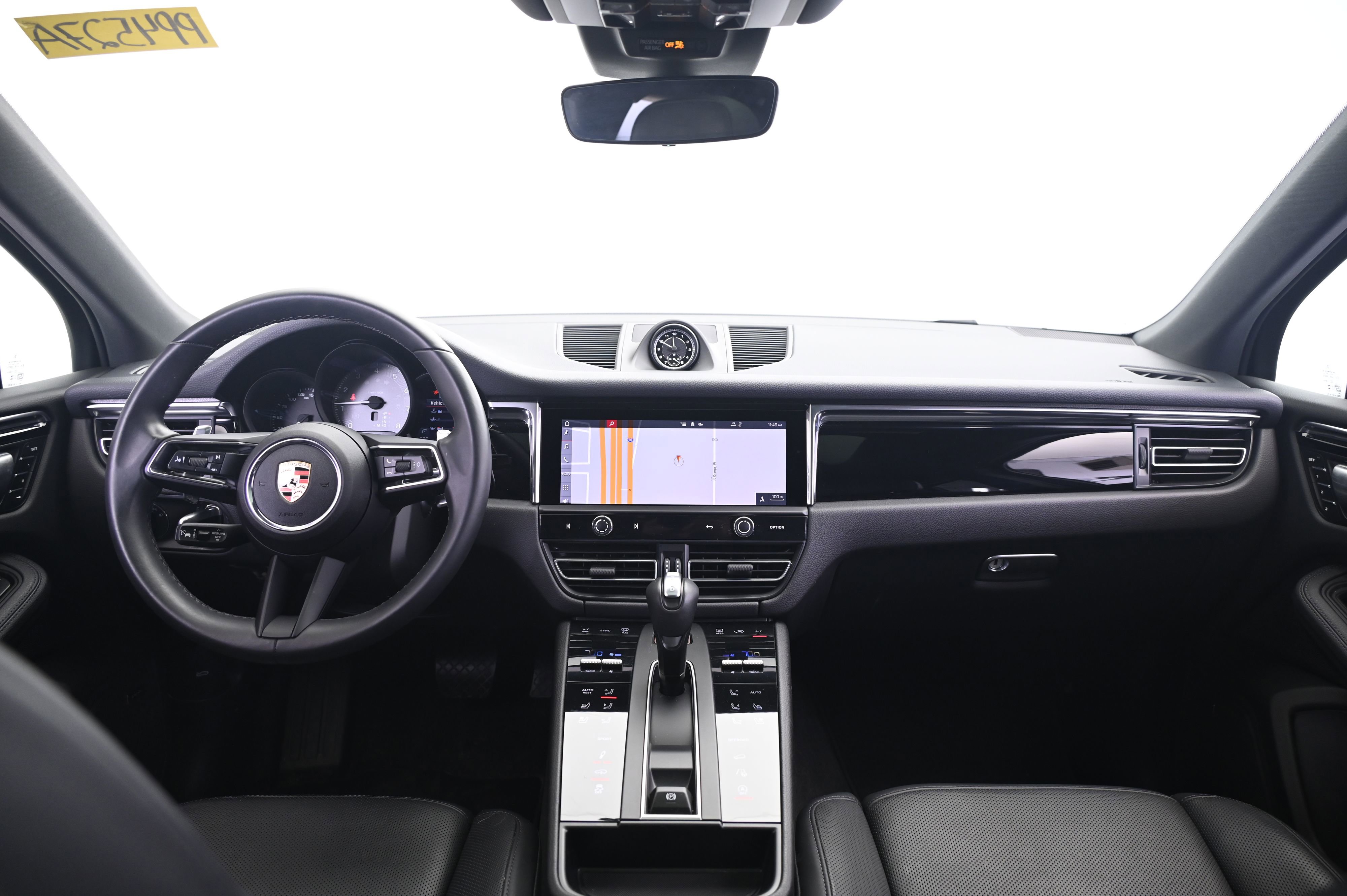 Certified 2024 Porsche Macan S AWD/4WD image 31