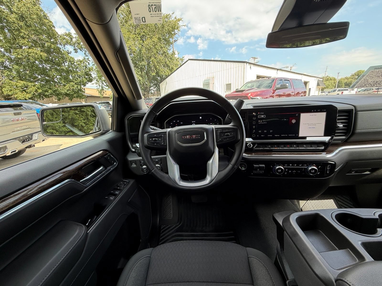 Used 2023 GMC Sierra 1500 SLE w/ X31 Off-Road Package AWD/4WD image 2