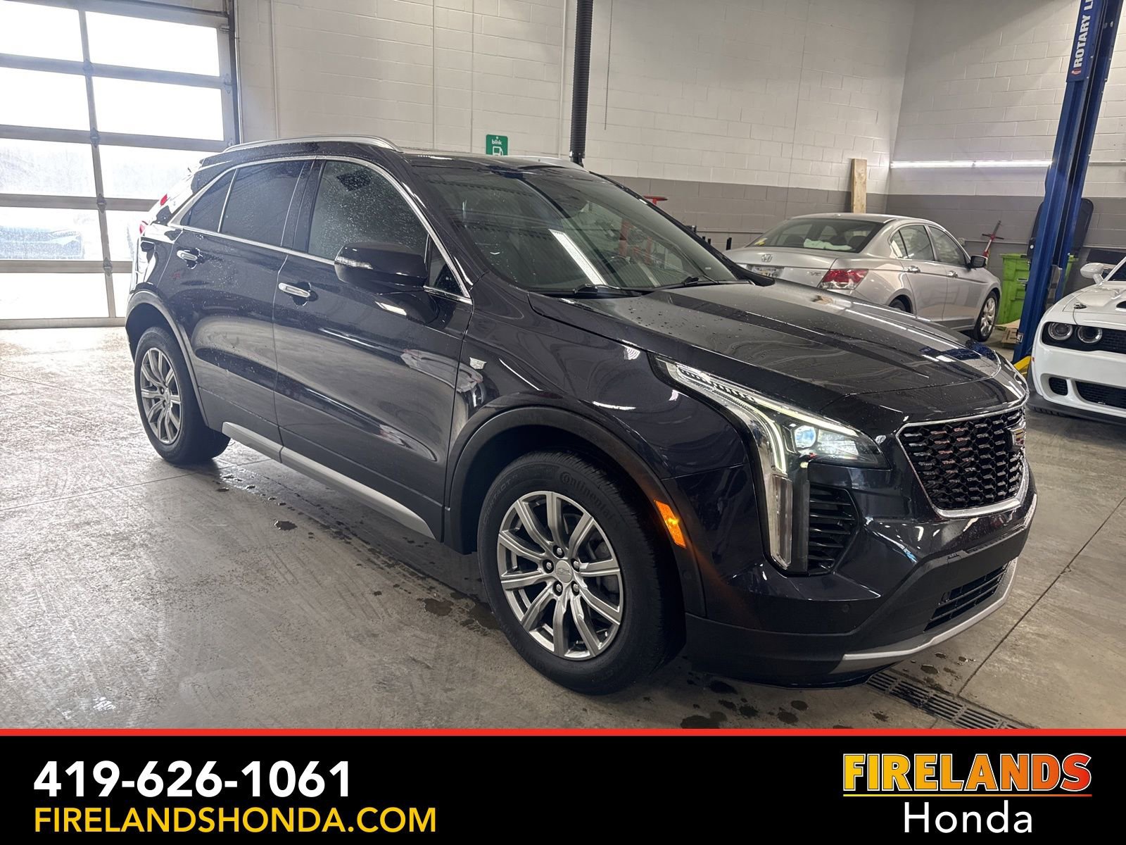 Used 2022 Cadillac XT4 Premium Luxury w/ Enhanced Visibility Package image 7