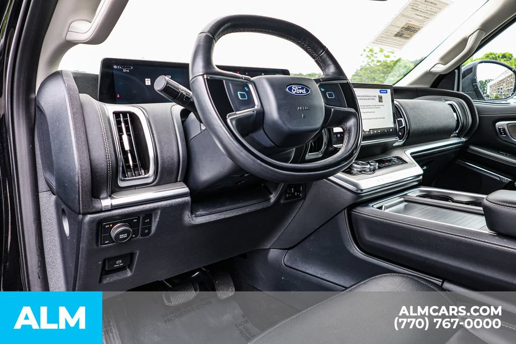 Used 2025 Ford Expedition Platinum AWD/4WD image 30