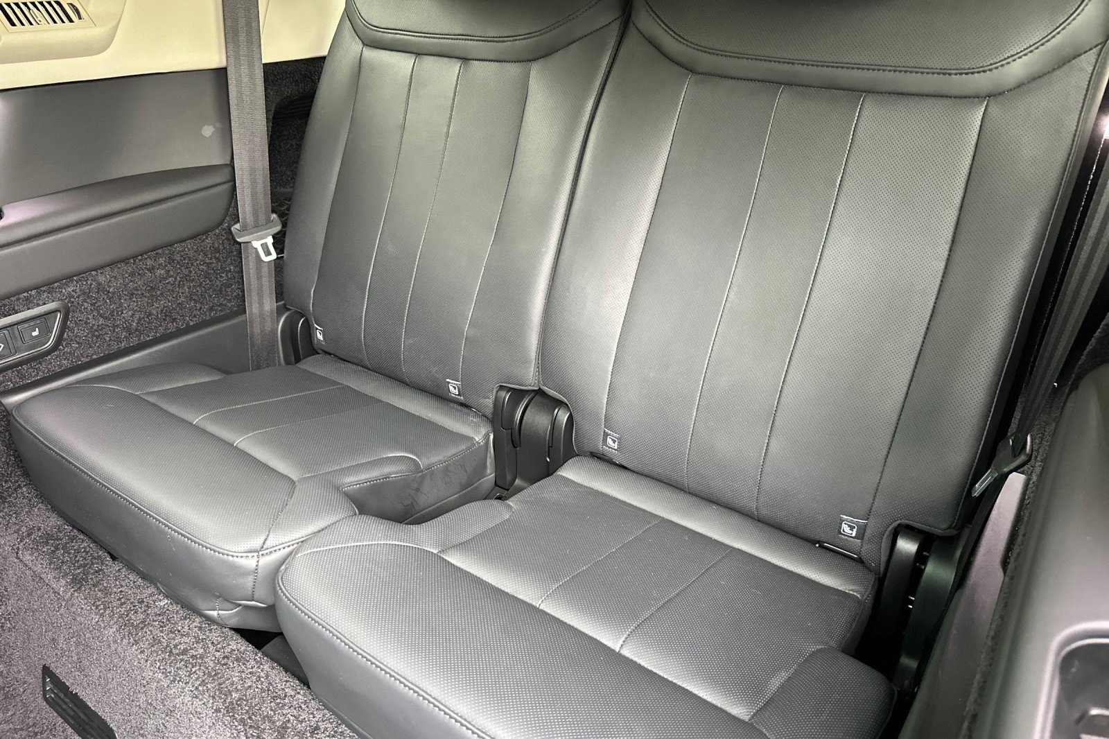 Used 2023 Land Rover Range Rover Long Wheelbase SE image 33