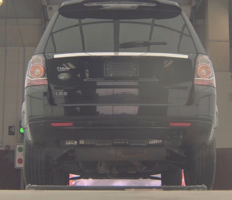 Used 2013 Land Rover LR2 image 9