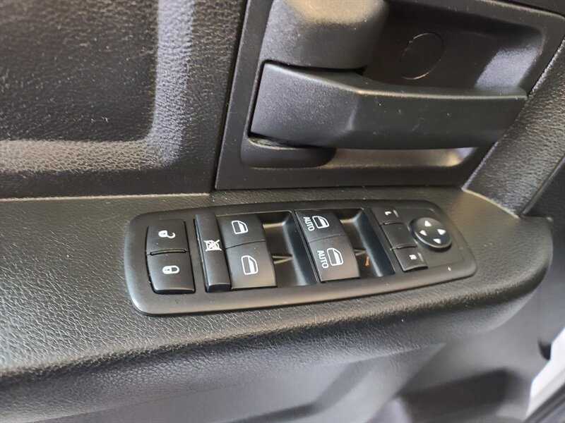 Used 2014 RAM 1500 Express image 21