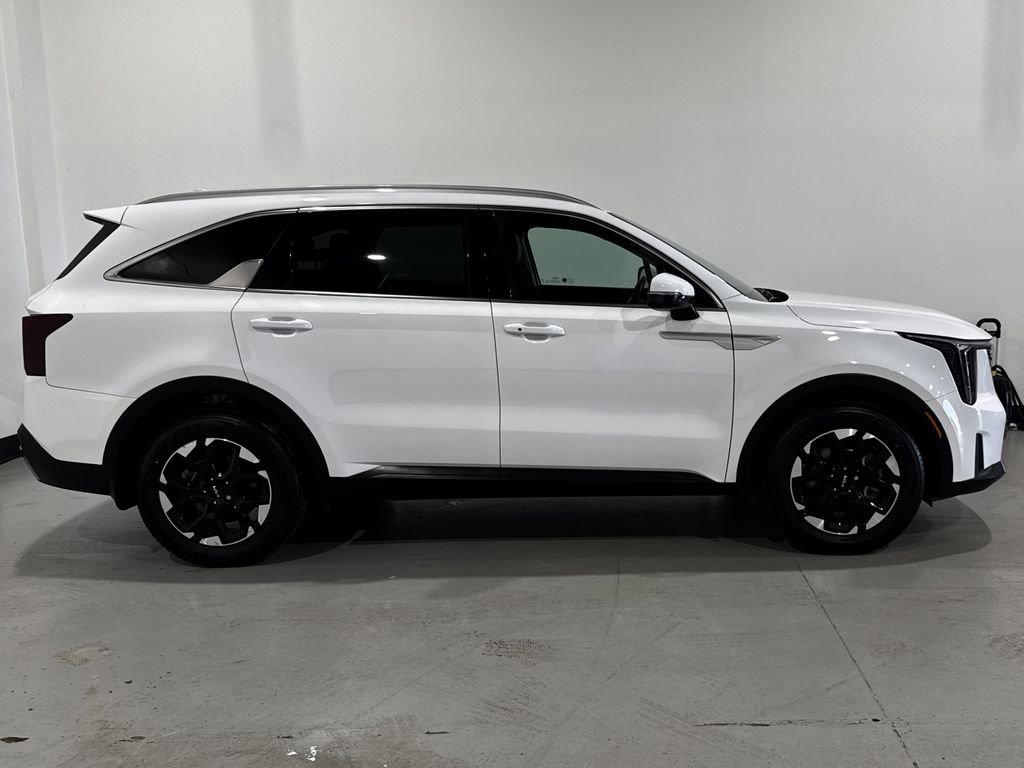 Used 2025 Kia Sorento S FWD image 22