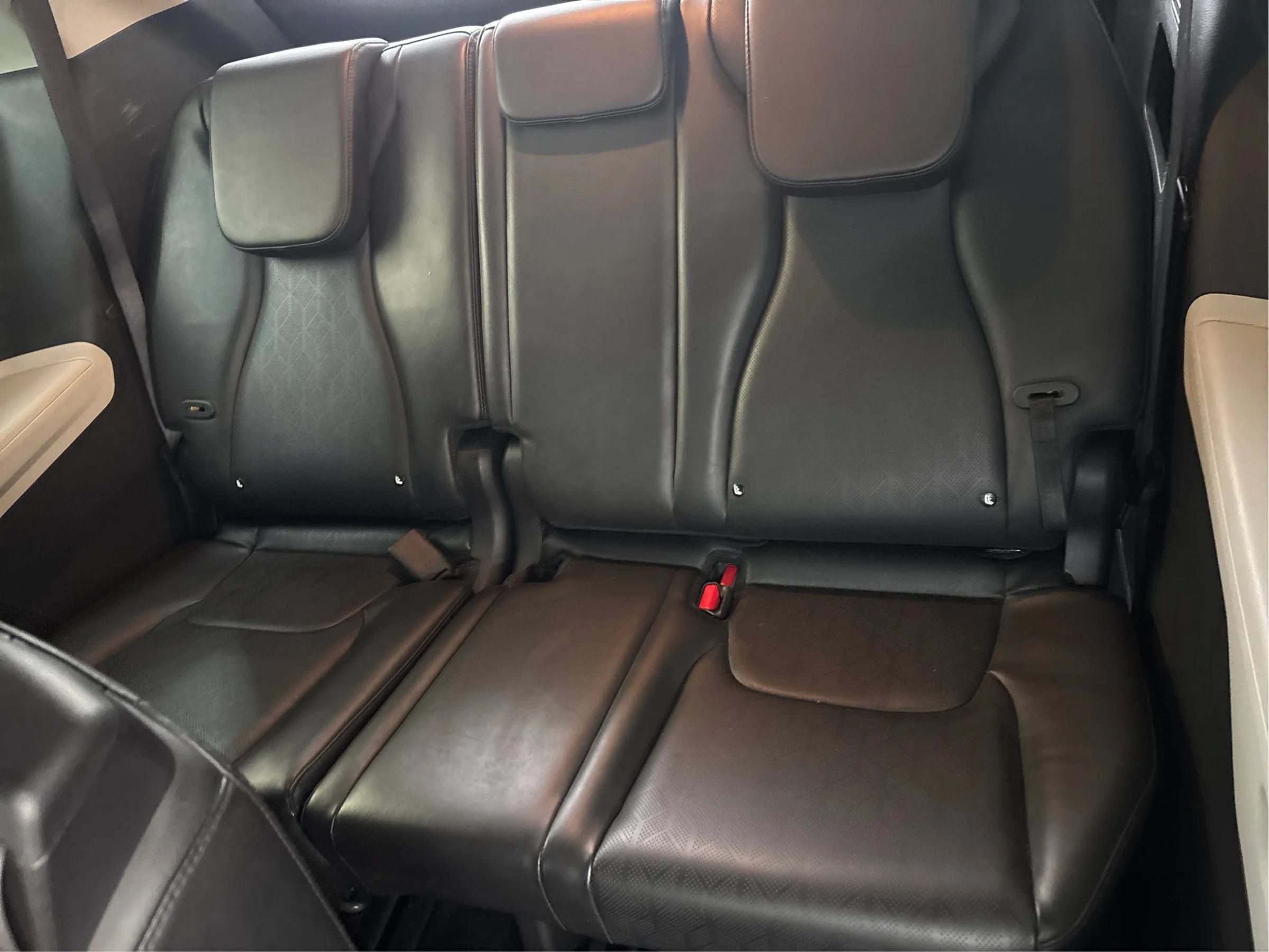 Used 2022 Kia Carnival LX FWD image 40