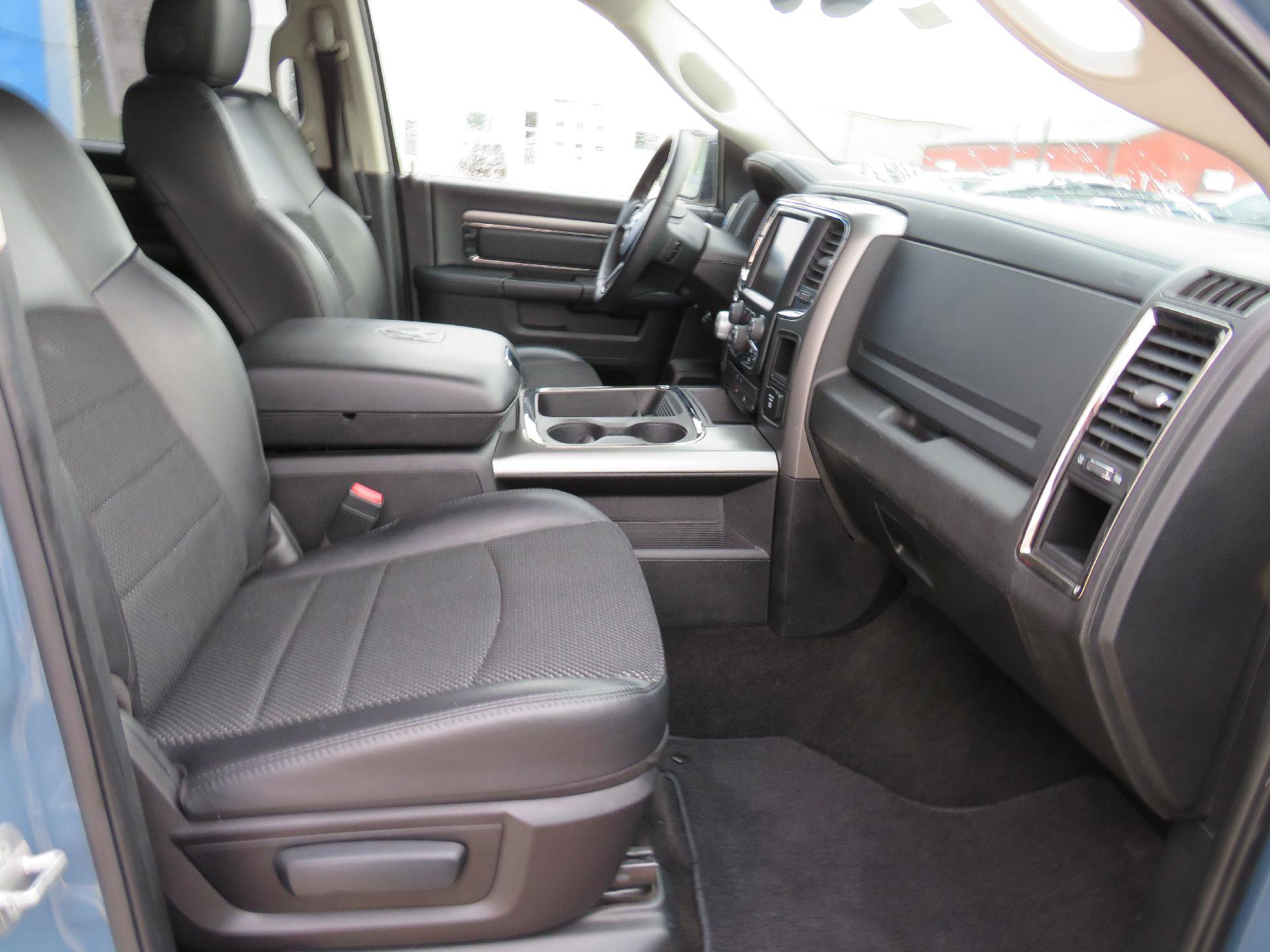 Used 2015 RAM 1500 Sport w/ Ceramic Blue Sport Package image 10