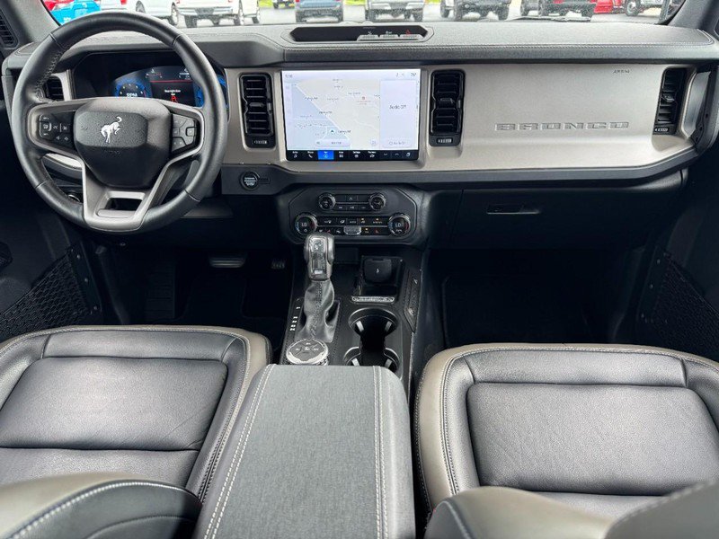 Used 2025 Ford Bronco Outer Banks AWD/4WD image 11