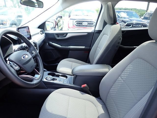 Used 2022 Ford Escape SE w/ SE Sport Appearance Package AWD/4WD image 16