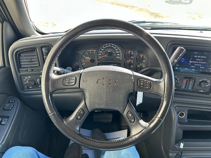 Used 2004 Chevrolet Silverado 3500 4x4 Extended Cab w/ Heavy-Duty Power Package image 50