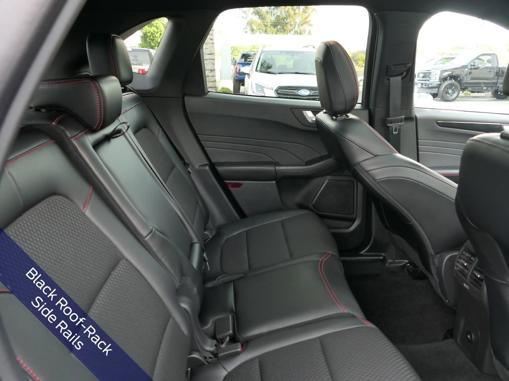 Used 2025 Ford Escape ST-Line w/ Equipment Group 301A image 20