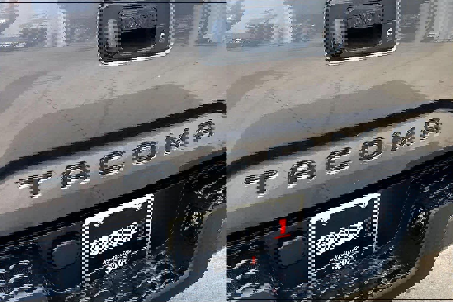 Used 2021 Toyota Tacoma SR w/ SR Convenience Package RWD image 29