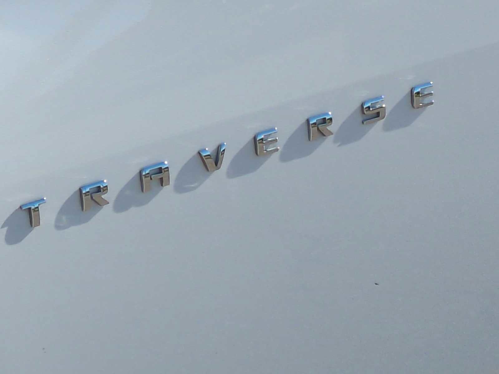 Used 2023 Chevrolet Traverse LT image 32