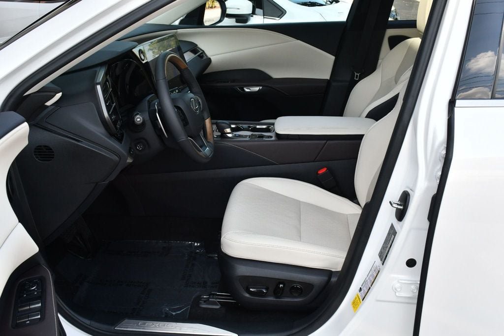 Used 2023 Lexus RX 350 Premium Plus w/ Accessory Package FWD image 14