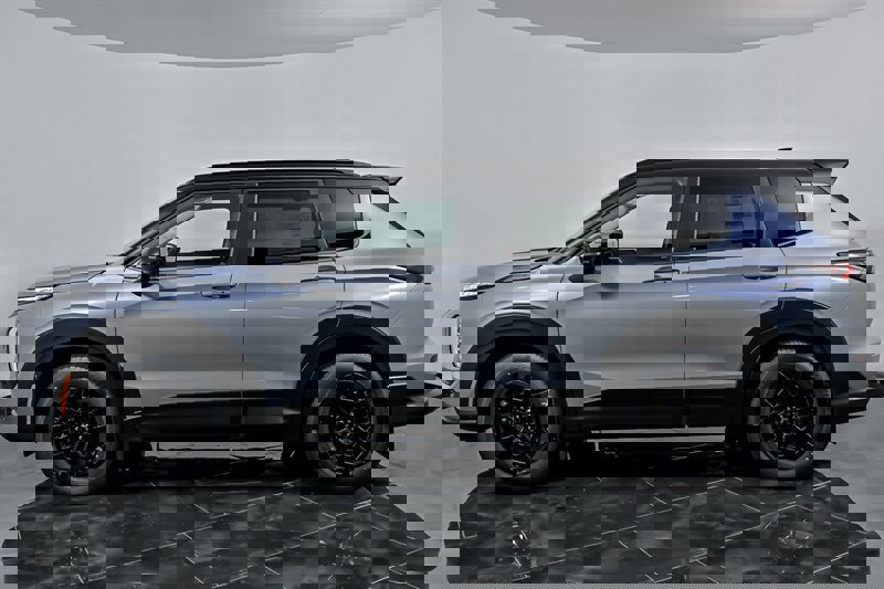 New 2025 Mitsubishi Outlander AWD image 6