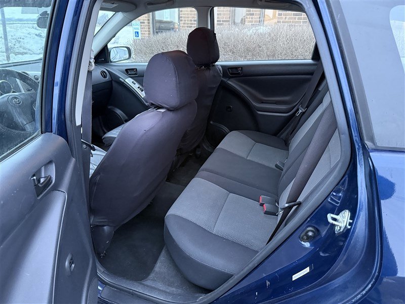 Used 2004 Toyota Matrix XR image 6