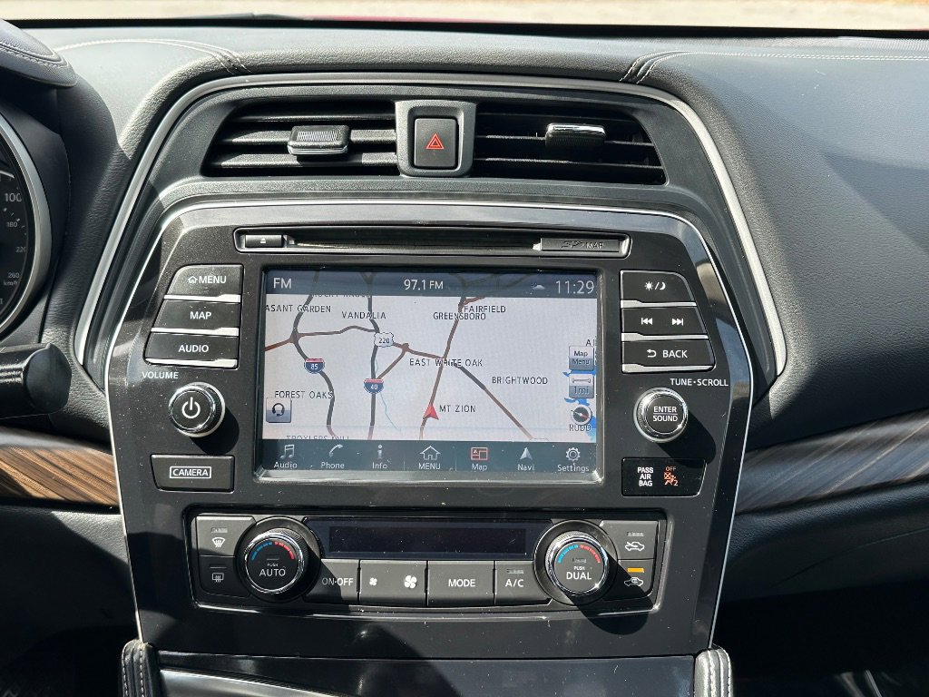 Used 2018 Nissan Maxima Platinum w/ Interior Lighting Package image 29