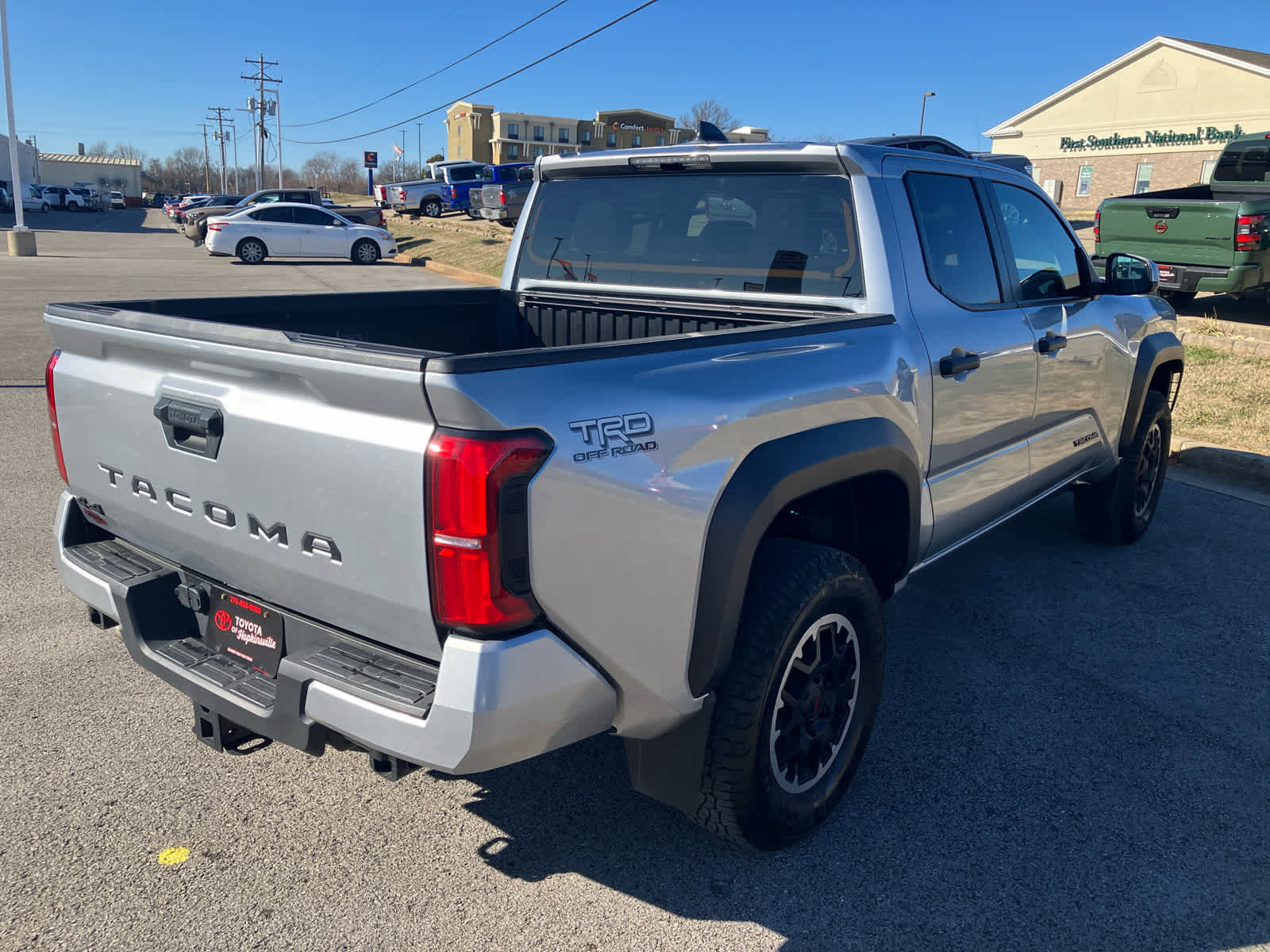 Used 2024 Toyota Tacoma TRD Off-Road image 7