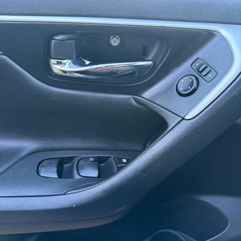 Used 2015 Nissan Altima 2.5 S image 14