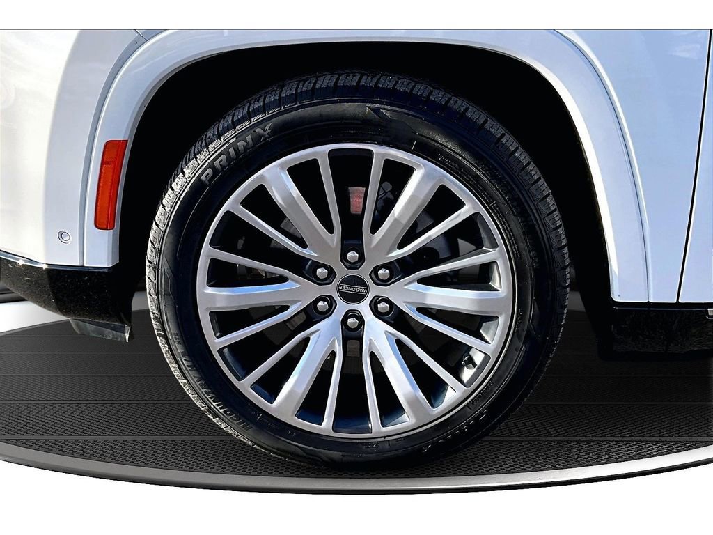 Certified 2024 Jeep Grand Wagoneer L Series III image 10