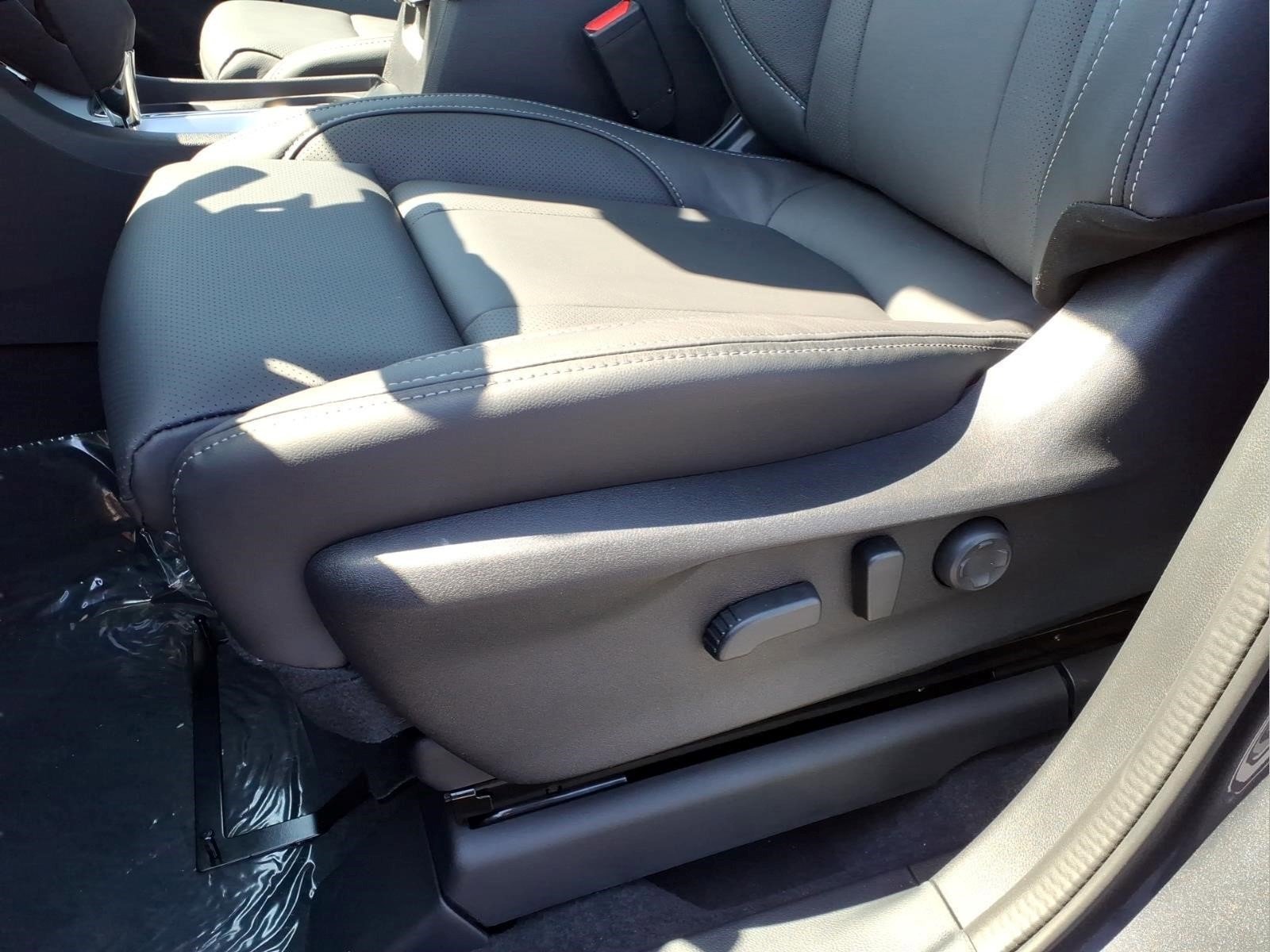 New 2026 Subaru Ascent Limited AWD/4WD image 11